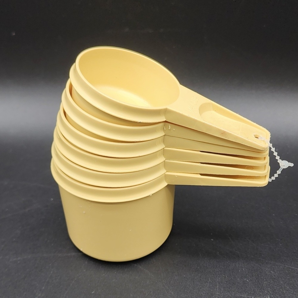Tupperware Set of 6 Yellow Harvest Gold Vintage Measuring Cups Nesting Retro MCM